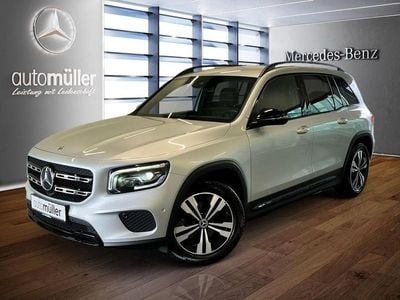 Gebraucht Mercedes GLB200 Night 163 PS (119 kW) 2022 Silber SUV