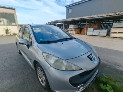Gebraucht Peugeot 207 88 PS (64 kW) 2006 Grau Limousine