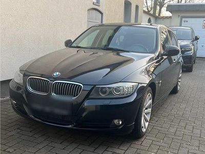 Gebraucht BMW 325 204 PS (150 kW) 2010 Schwarz Kombi
