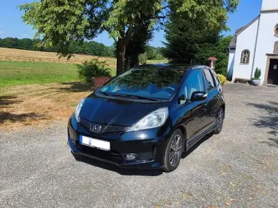 Gebraucht Honda Jazz SI 99 PS (72 kW) 2013 Schwarz Kleinwagen
