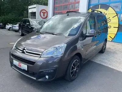Gebraucht Citroën Berlingo Shine 120 PS (88 kW) 2017 Braun Van / Kleinbus