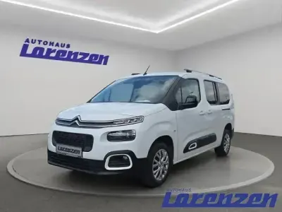 Gebraucht Citroën Berlingo Feel 131 PS (96 kW) 2022 Lackierung weiss icy/typ aussenverkleidung spiegel flach standard Van / Kleinbus