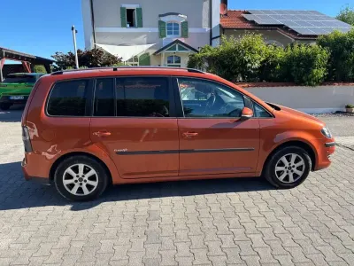 Gebraucht VW Touran Freestyle 140 PS (102 kW) 2009 Rot Van / Kleinbus