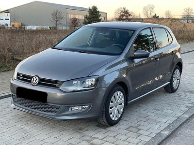 Grau Gebraucht 2011 VW Polo Team Kleinwagen | 3.950 € (Guter Preis)