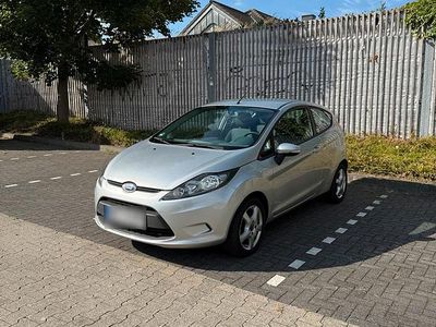 Usata Ford Fiesta 82 CV (60 kW) 2009 Grigio Utilitaria