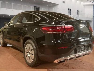 Gebraucht Mercedes GLC300 Exclusive 272 PS (200 kW) 2020 Schwarz/baltic black Coupé