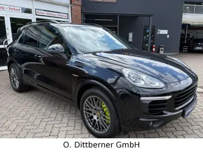 Gebraucht Porsche Cayenne S E-Hybrid Platinum Edition 333 PS (244 kW) 2017 Schwarz SUV