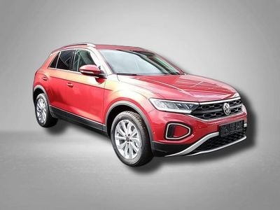 Neu VW T-Roc Life 116 PS (85 kW) 2025 Kings red metallic SUV