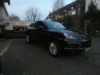 Tiefschwarz (metallic) Gebraucht 2014 Porsche Cayenne SUV | 21.790 € (Guter Preis)