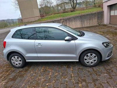 Gebraucht VW Polo 66 PS (48 kW) 2016 Grau Kleinwagen