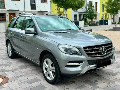 Gebraucht Mercedes ML350 Sport 258 PS (189 kW) 2012 Grau SUV