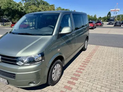 Gebraucht VW Caravelle 102 PS (75 kW) 2011 Grün Van