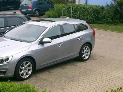 Brugt Volvo V60 Momentum 215 HK (158 kW) 2015 Blå Stationcar
