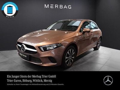 Gebraucht Mercedes A250 Style 218 PS (160 kW) 2022 Gold Limousine