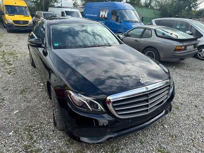 Mercedes E200