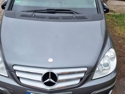 Mercedes B200