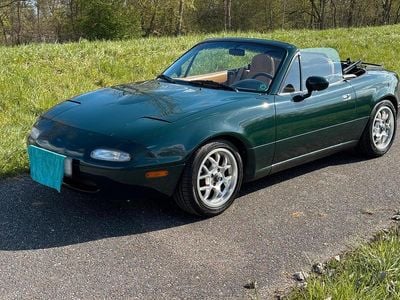 Second-hand Mazda MX5 Edition 115 CP (84 kW) 1996 Verde Cabrio
