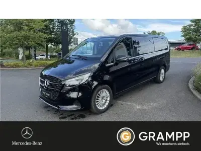 Gebraucht Mercedes V300 237 PS (174 kW) 2025 Schwarz Van / Kleinbus