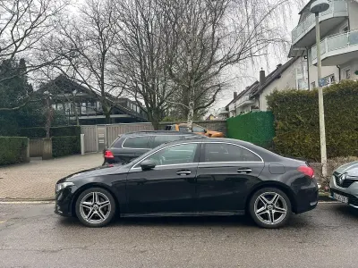 Gebraucht Mercedes A200 150 PS (110 kW) 2022 Schwarz Limousine