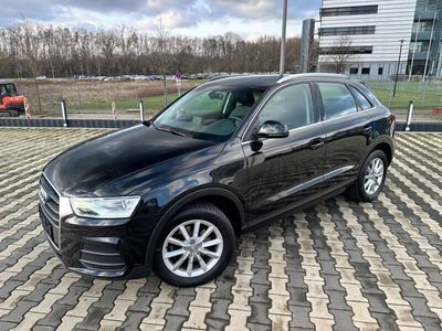 gebraucht Audi Q3 2.0 TDI design NAVI*LEDER*XENON*PDC*SHZ*1HAND