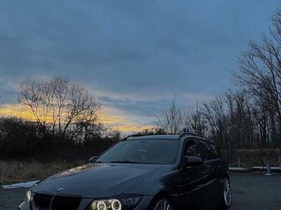 Gebraucht BMW 320 163 PS (119 kW) 2007 Grau Kombi