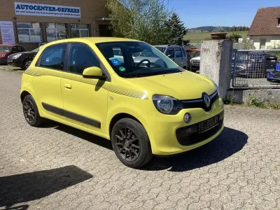 Second-hand Renault Twingo Dynamique 90 CP (66 kW) 2015 Galben Hatchback