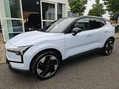 Gebraucht Volvo EX30 Ultra 200 kW (272 PS) 2024 Blau SUV