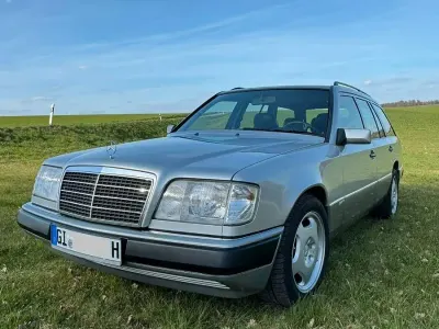 Gebraucht Mercedes E230 132 PS (97 kW) 1992 Silber Kombi