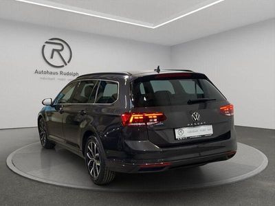 Usado VW Passat Business 150 HP (110 kW) 2023 Cinzento Carrinha