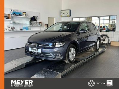Rauchgrau metallic Gebraucht 2024 VW Polo IQ Drive Limousine | 31.760 €