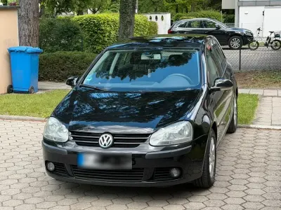 Gebraucht VW Golf IV 100 PS (73 kW) 2004 Schwarz Limousine