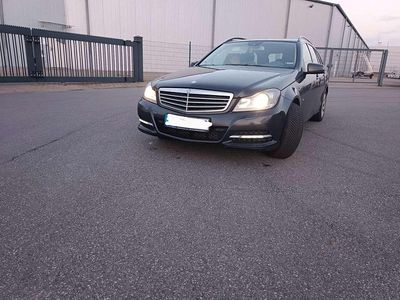 Gebraucht Mercedes 220 170 PS (125 kW) 2012 Schwarz Kombi
