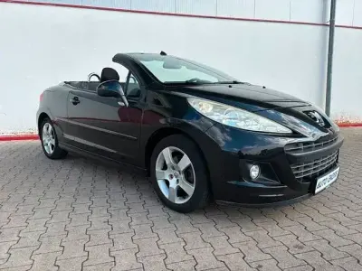 Gebraucht Peugeot 207 CC Premium 156 PS (114 kW) 2011 Schwarz Cabrio