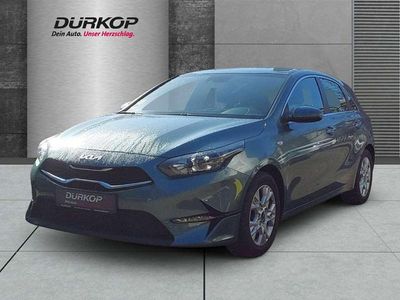 Gebraucht Kia Ceed Vision 160 PS (117 kW) 2022 (usg) yucca stahlgrau met. Kleinwagen