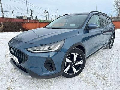 Gebraucht Ford Focus Active X 116 PS (85 kW) 2024 Chromablau metallic Kombi