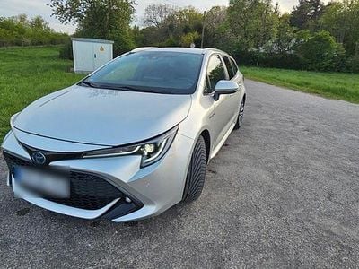 Second-hand Toyota Corolla Team 184 CP (135 kW) 2021 Argintiu Break