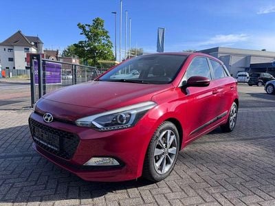 Second-hand Hyundai i20 YES! 101 CP (74 kW) 2015 Roșu Berlinǎ