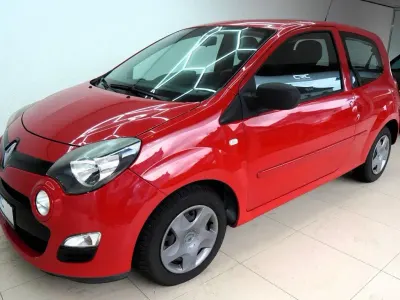 Gebraucht Renault Twingo 75 PS (55 kW) 2012 Rot Kleinwagen
