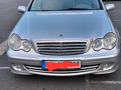 Mercedes C200