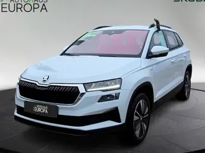 Gebraucht Skoda Karoq Tour 150 PS (110 kW) 2022 Moonweiß perleffekt SUV