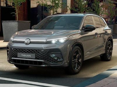 Grau Gebraucht 2024 VW Tiguan R-line SUV | 45.312 € (Fairer Preis)
