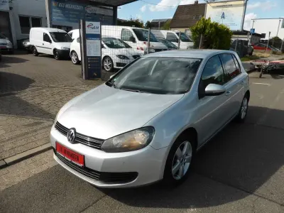 Gebraucht VW Golf VI Comfortline 122 PS (89 kW) 2009 United grey Kleinwagen