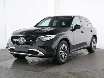 Gebraucht Mercedes GLC200 Avantgarde 204 PS (150 kW) 2025 Schwarz SUV