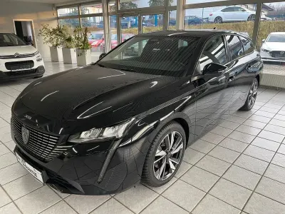 Gebraucht Peugeot 308 SW Allure 131 PS (96 kW) 2023 Schwarz Kombi