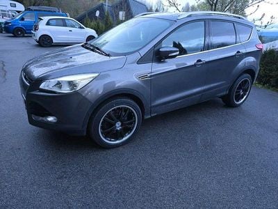 Braun Gebraucht 2014 Ford Kuga SUV | 11.000 € (Guter Preis)