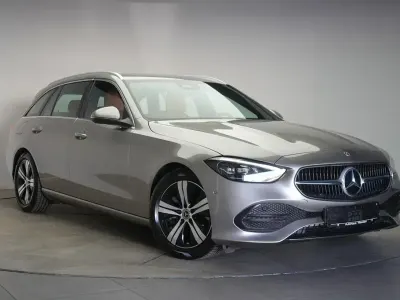 Gebraucht Mercedes C300 Avantgarde 265 PS (194 kW) 2022 Silber Limousine