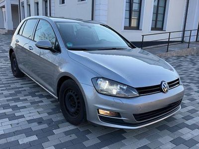Gebraucht VW Golf VII Comfortline 140 PS (102 kW) 2014 Grau Limousine