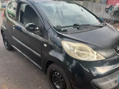 Gebraucht Peugeot 107 68 PS (50 kW) 2007 Schwarz Kleinwagen