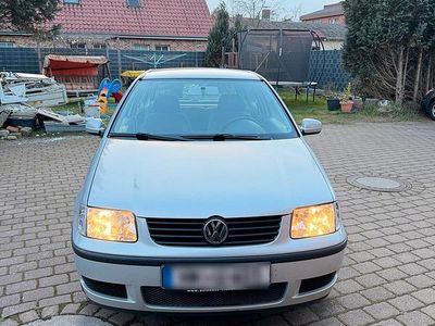 Gebraucht VW Polo 60 PS (44 kW) 2000 Silber Kleinwagen