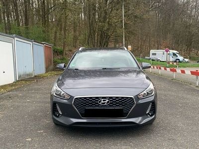 gebraucht Hyundai i30 1.6 CRDi 100kW Family+ DCT Family+